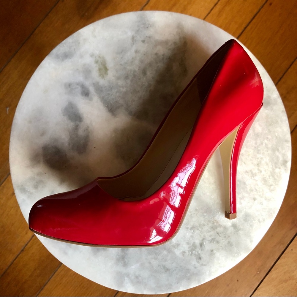 Audrey Brooke Firetruck Red Stiletto Heels sz 8.5